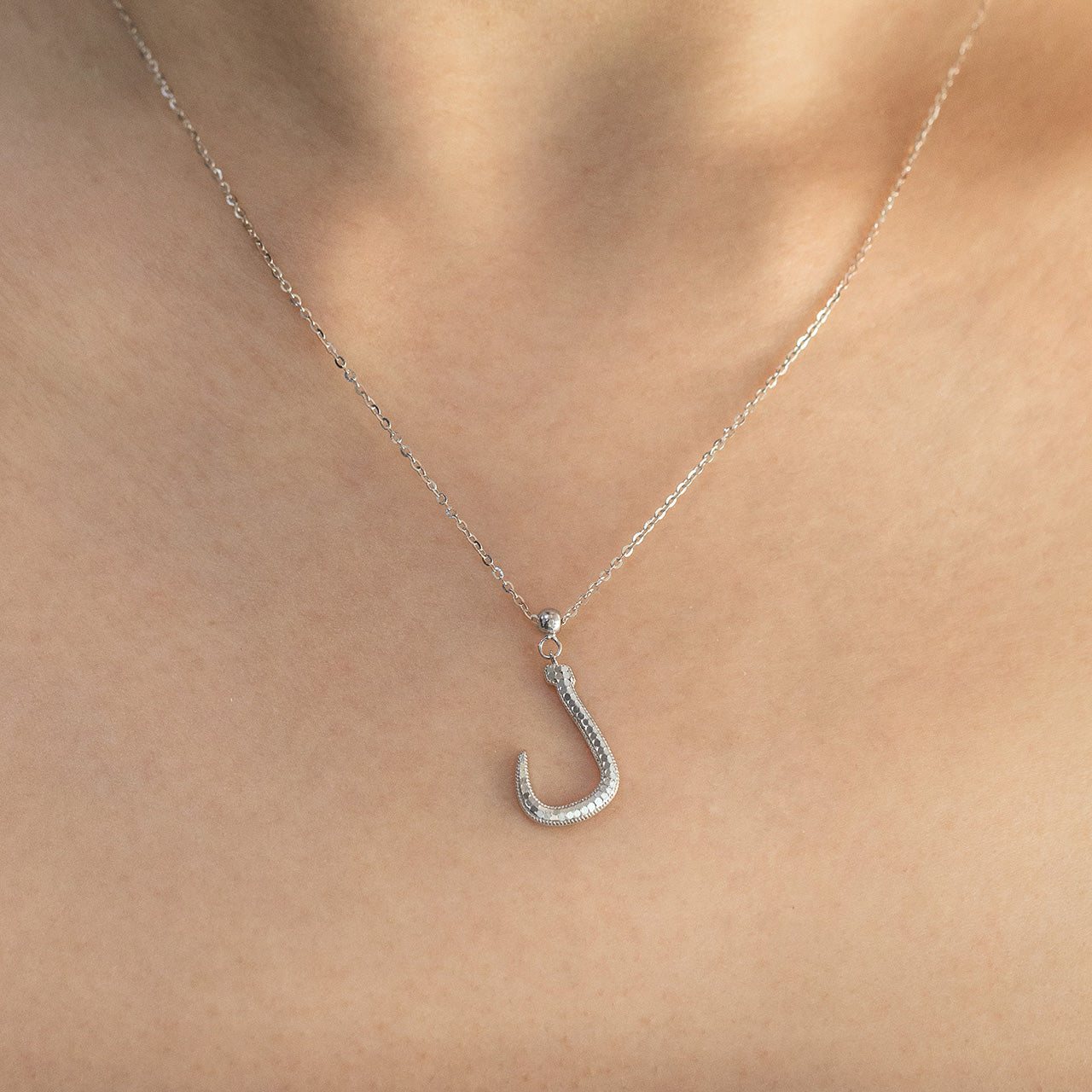 قلادة دائرة العنبر