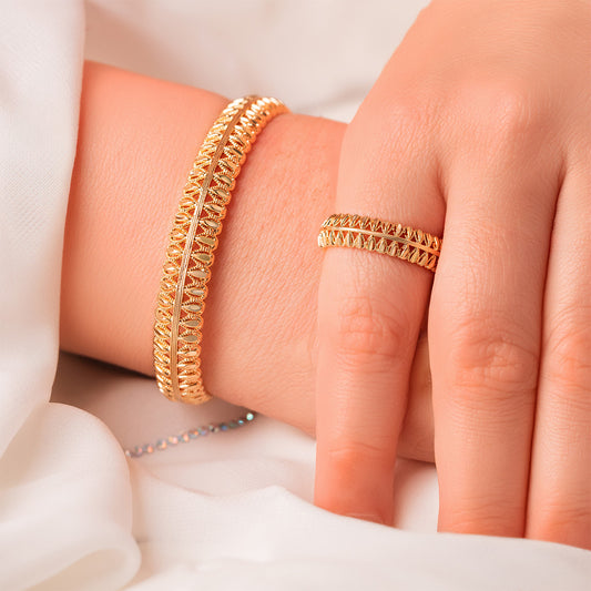 Dainty Petal Bangle Set