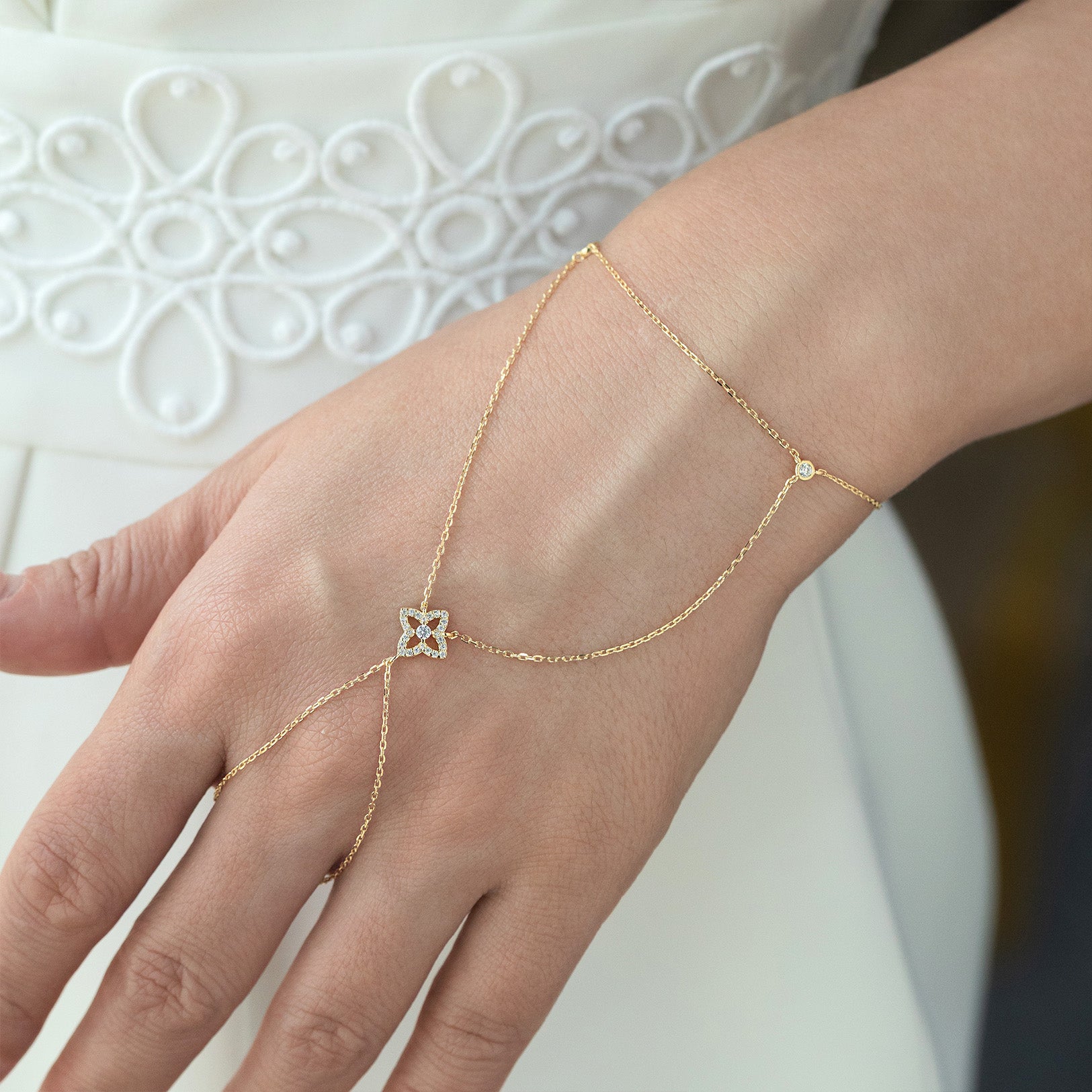 Bloom Aura Bracelet Chain Ring