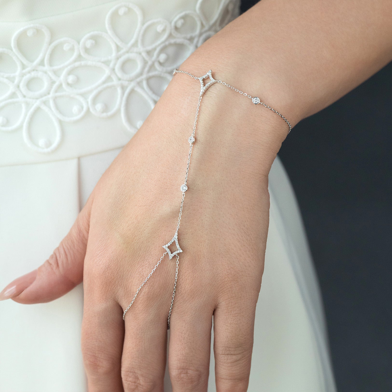Sparkle Luxe Bracelet Chain Ring