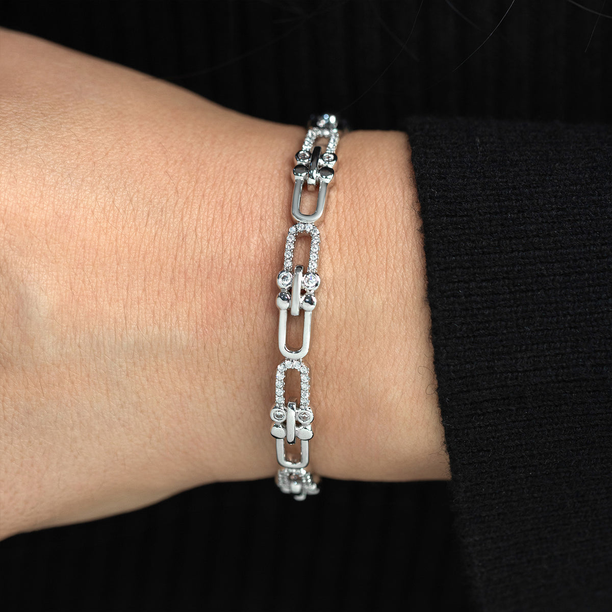 Elara Catena Bangle