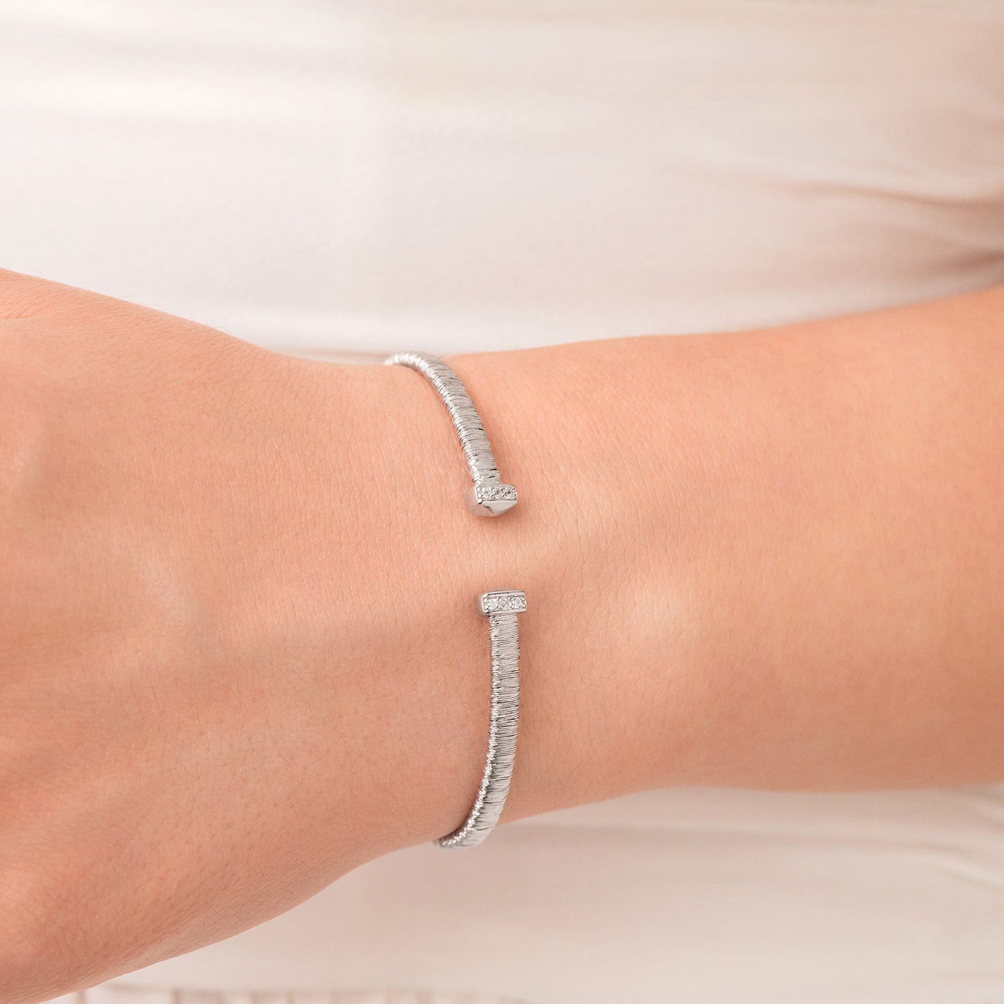 Refined Khyout Bangle