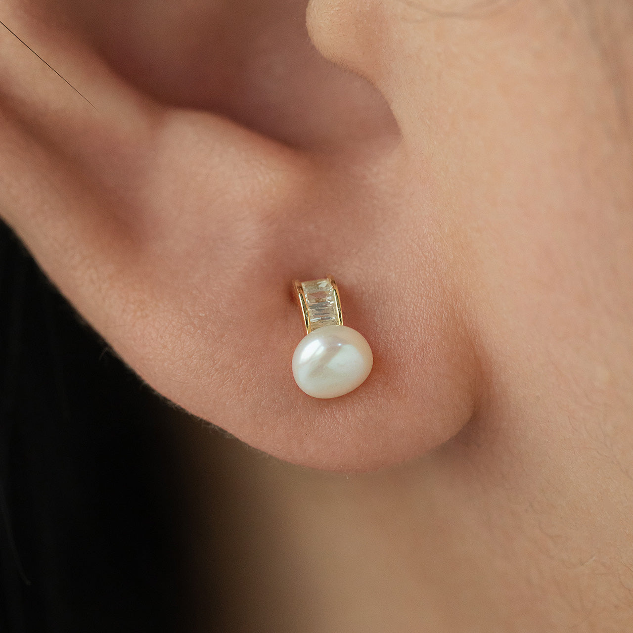 Arcy Pearl Earring
