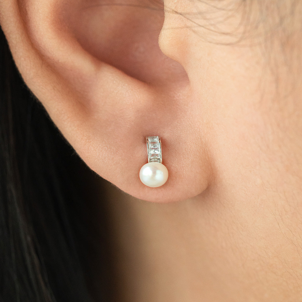 Arcy Pearl Earring