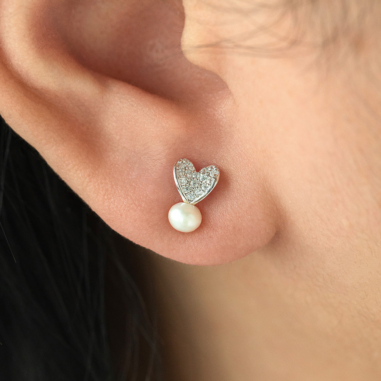 Hearty Arc Earring