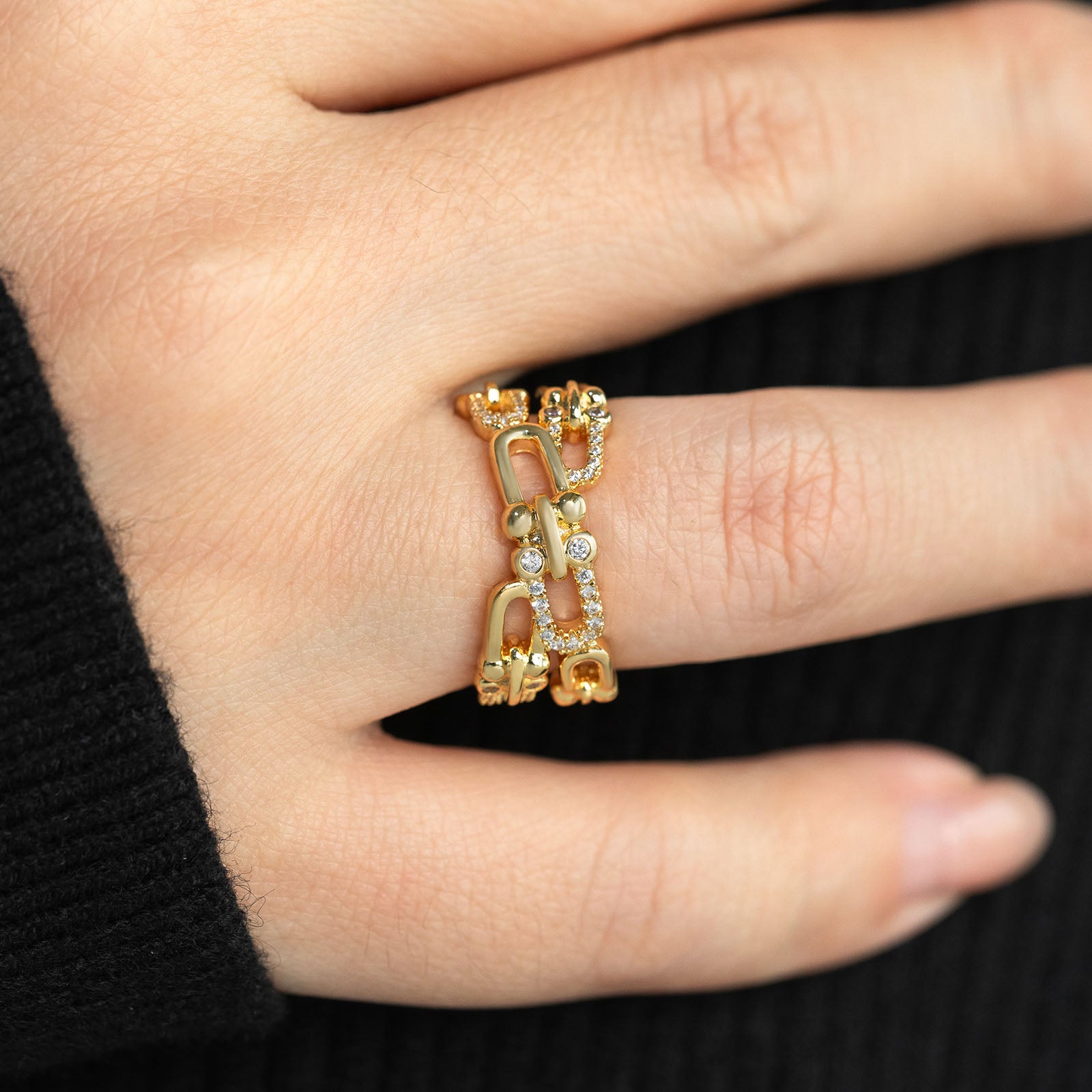 Amora Luxe Catena Ring