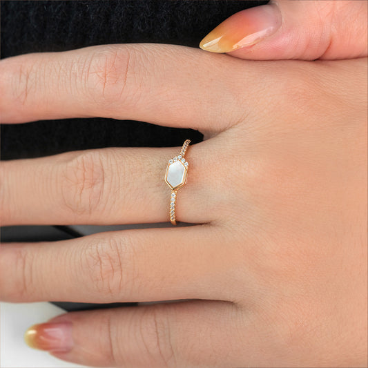 Geometric Elegance Ring