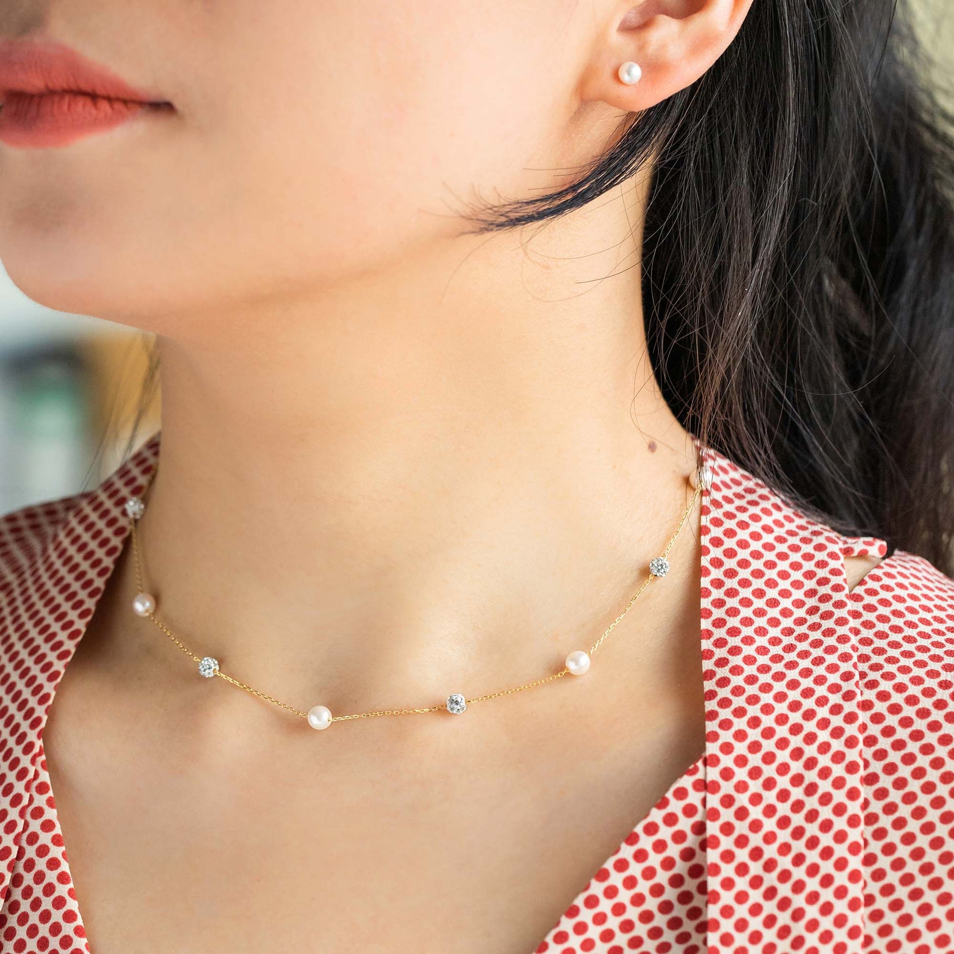 Pearl and Crystals Necklace Set