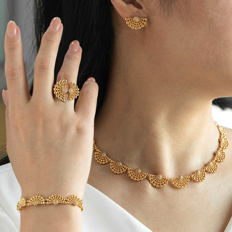 Qubba Elegant Necklace Set