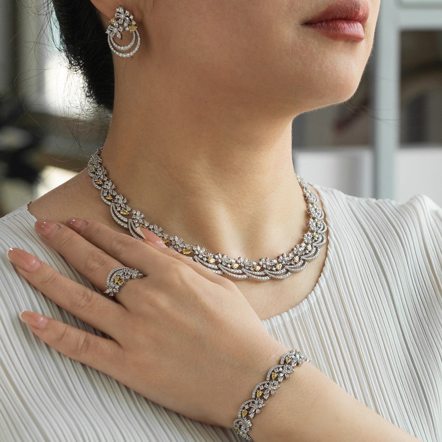 Arc Blossom Necklace Set