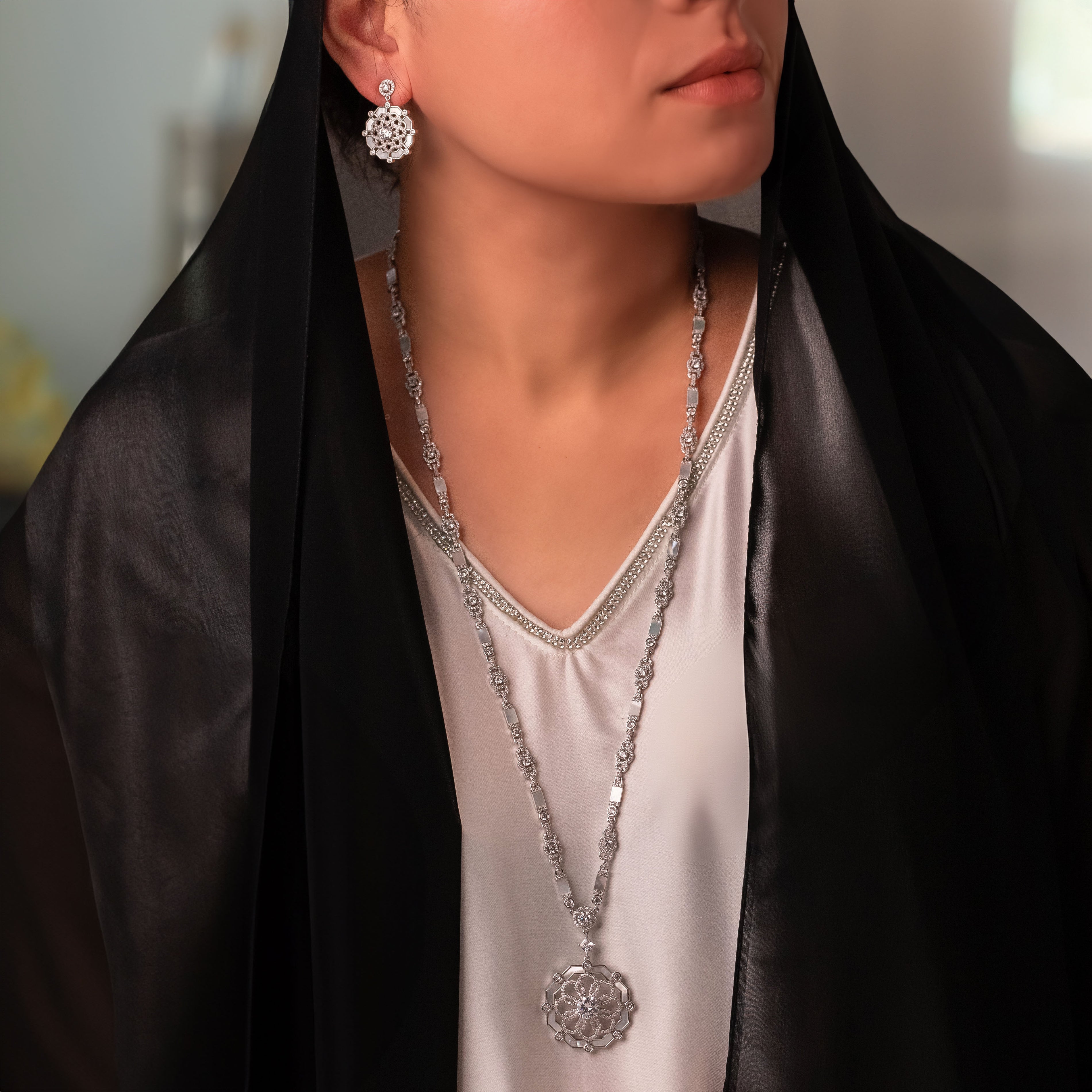 مجموعة سلسلة طويلة من الأزهار الخيالية